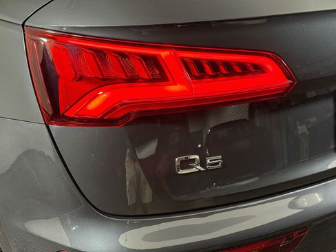Used 2019 Audi Q5 2.0T Premium w/ Convenience Package AWD/4WD image 36