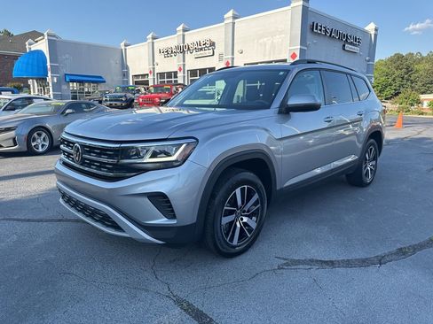 Used 2023 Volkswagen Atlas SE AWD/4WD image 3