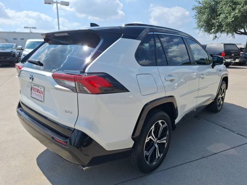 Used 2022 Toyota RAV4 XSE AWD/4WD image 6