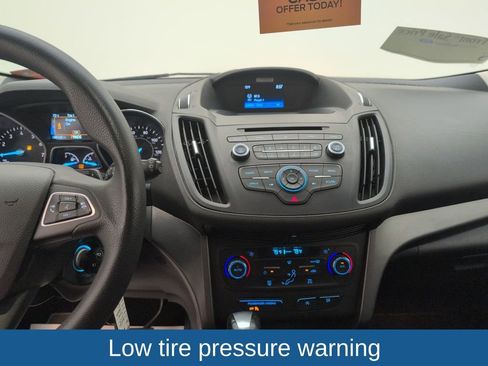 Used 2017 Ford Escape SE image 17