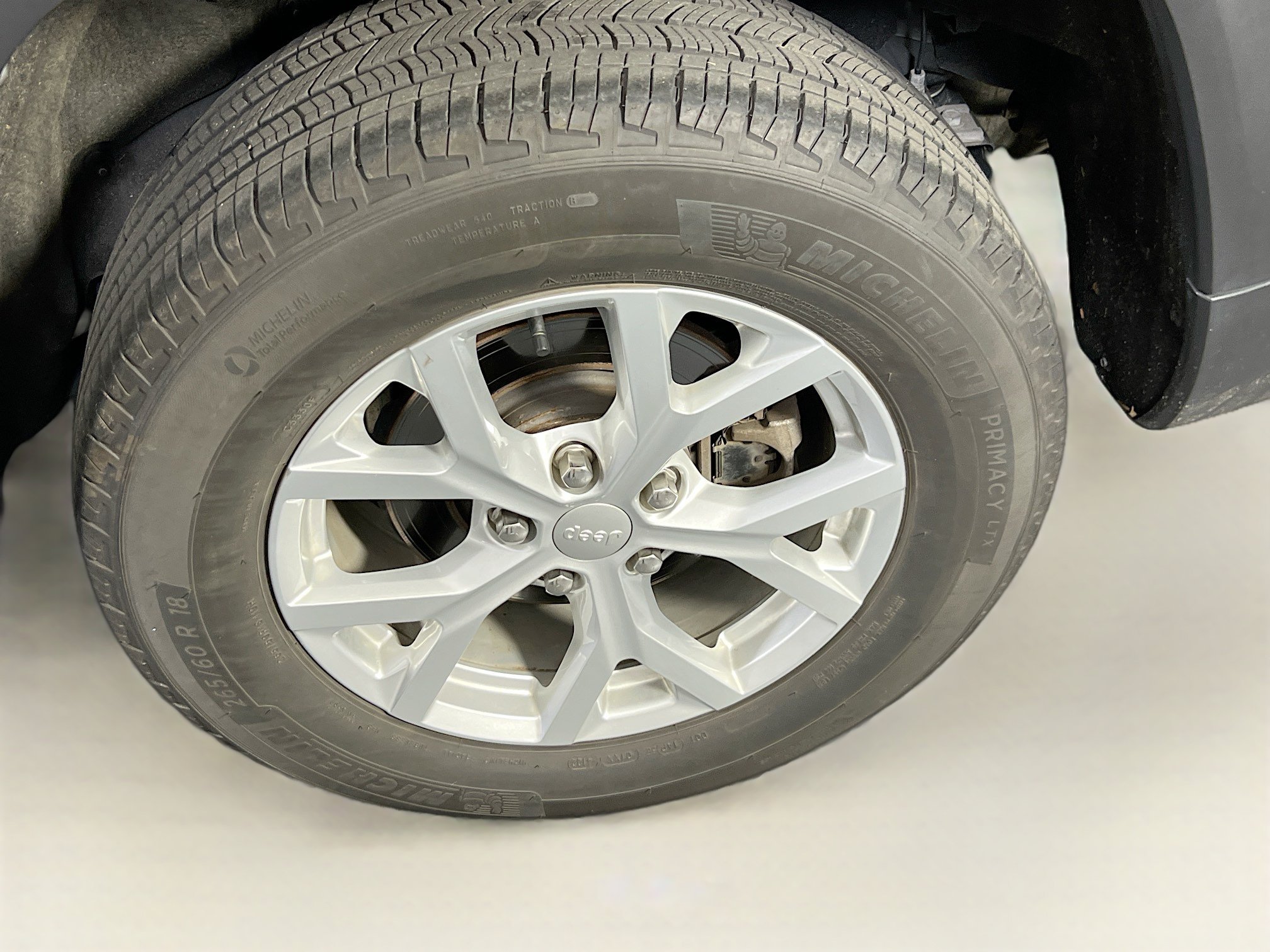 Used 2023 Jeep Grand Cherokee Limited AWD/4WD image 30
