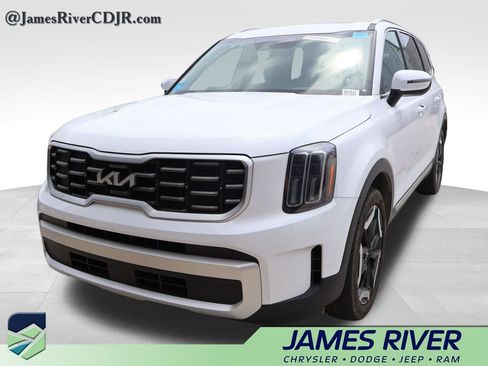 Used 2025 Kia Telluride S AWD/4WD image 3
