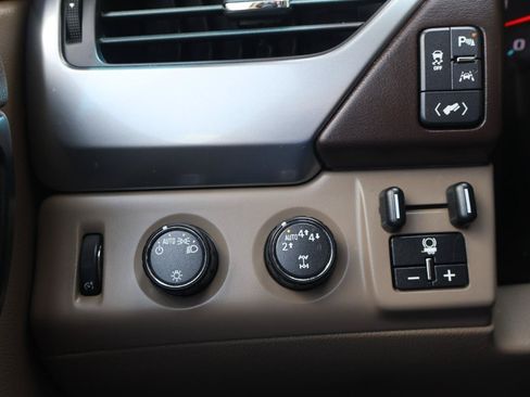 Used 2019 Chevrolet Tahoe LT w/ Max Trailering Package AWD/4WD image 17