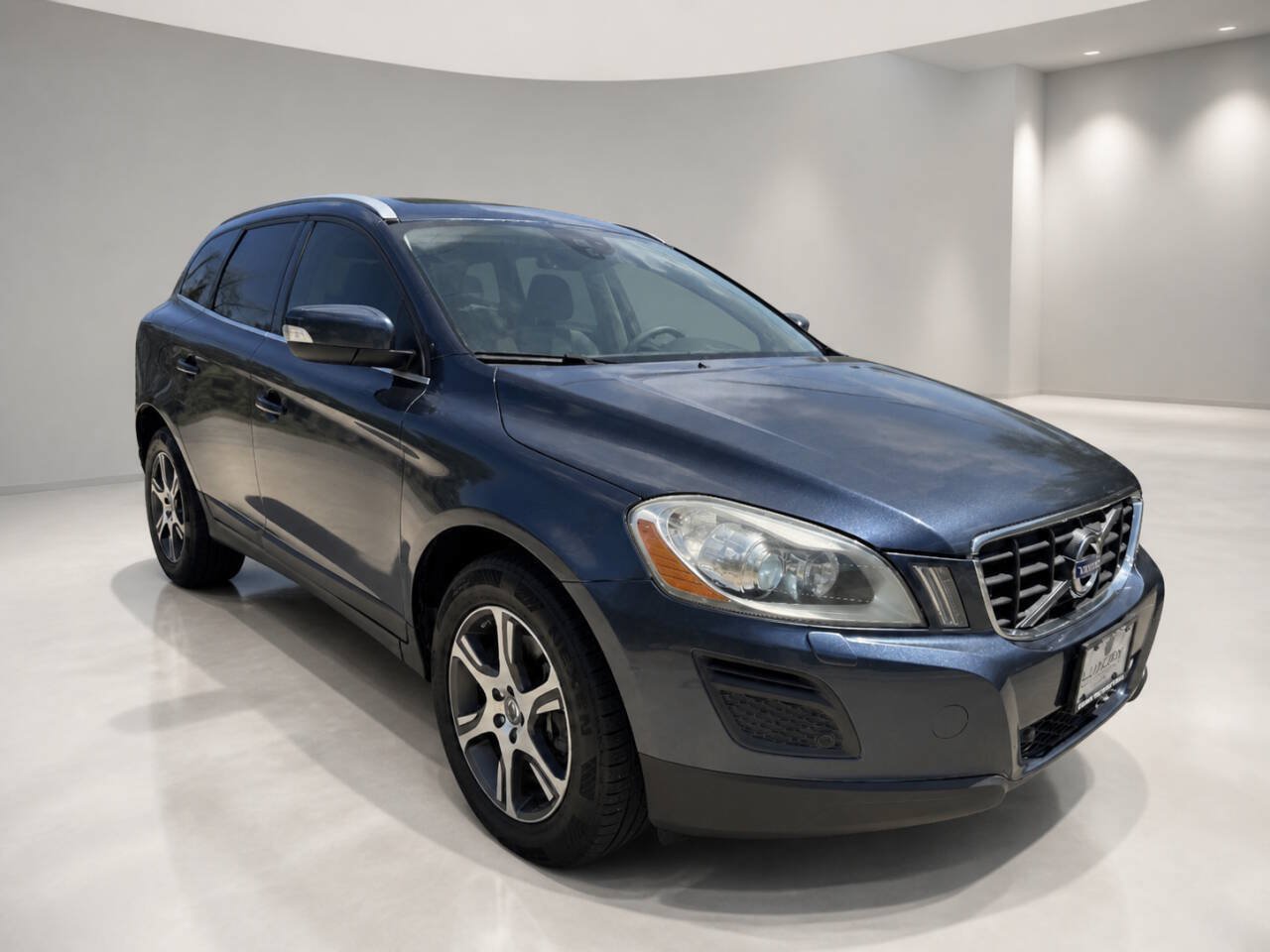Used 2012 Volvo XC60 T6 AWD/4WD image 1