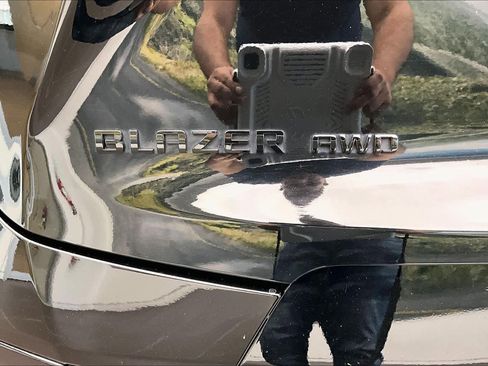 Used 2022 Chevrolet Blazer RS image 32