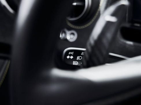 Used 2021 McLaren 720S Luxury RWD image 49