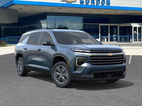 New 2026 Chevrolet Traverse LT w/ Driver Confidence Package FWD image 7