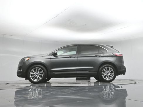 Used 2020 Ford Edge Titanium w/ Equipment Group 301A AWD/4WD image 8
