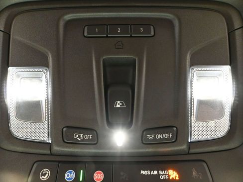 Used 2021 Chevrolet Silverado 2500 High Country AWD/4WD image 40