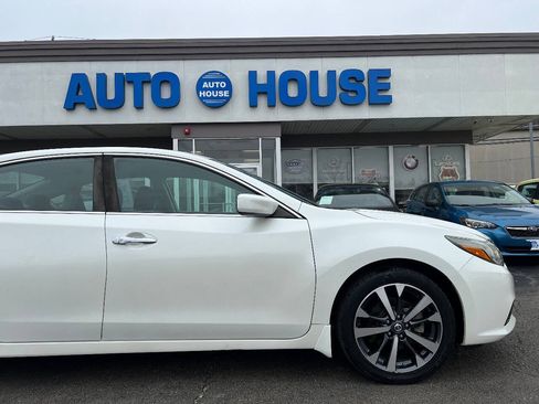 Used 2016 Nissan Altima 2.5 SR FWD image 37