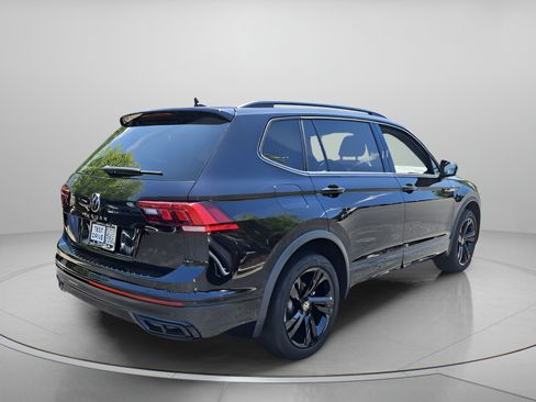 Used 2023 Volkswagen Tiguan SE R-Line FWD image 5