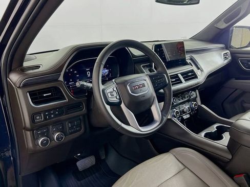 Used 2023 GMC Yukon XL SLT w/ SLT Premium Package AWD/4WD image 39