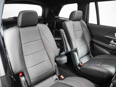 New 2026 Mercedes-Benz GLS 450 4MATIC image 10