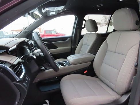 Used 2026 GMC Acadia Elevation image 19