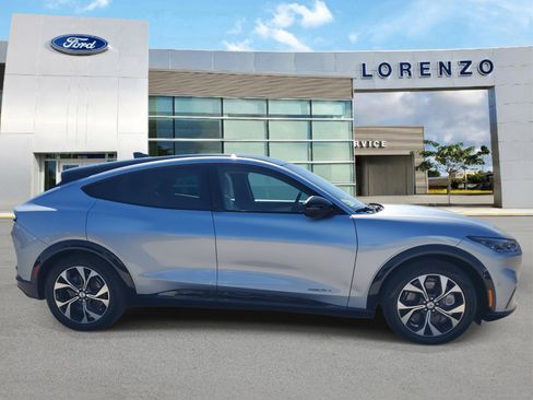 Used 2022 Ford Mustang Mach-E Premium image 4