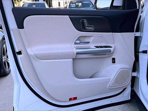 Used 2025 Mercedes-Benz GLA 250 image 21