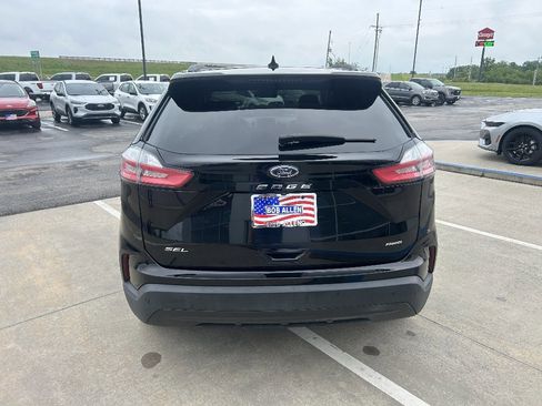 Used 2022 Ford Edge SEL w/ Sport Appearance Package AWD/4WD image 4