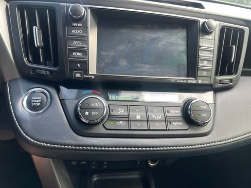 Used 2016 Toyota RAV4 Limited AWD/4WD image 27