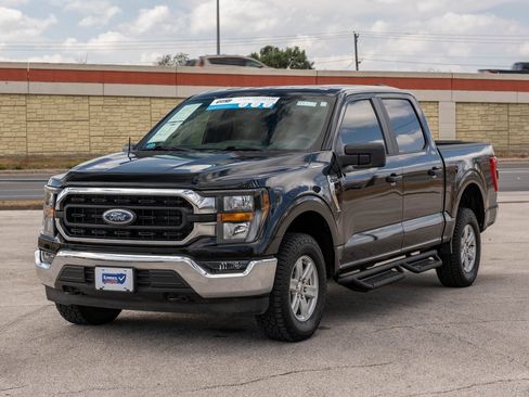 Used 2023 Ford F150 XLT image 3