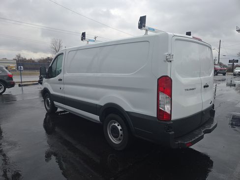 Used 2018 Ford Transit 150 130 Low Roof image 3