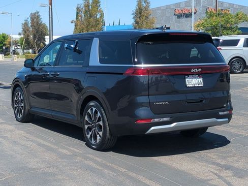 Certified 2024 Kia Carnival EX FWD image 8