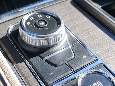 Used 2023 Ford Expedition Limited image 35