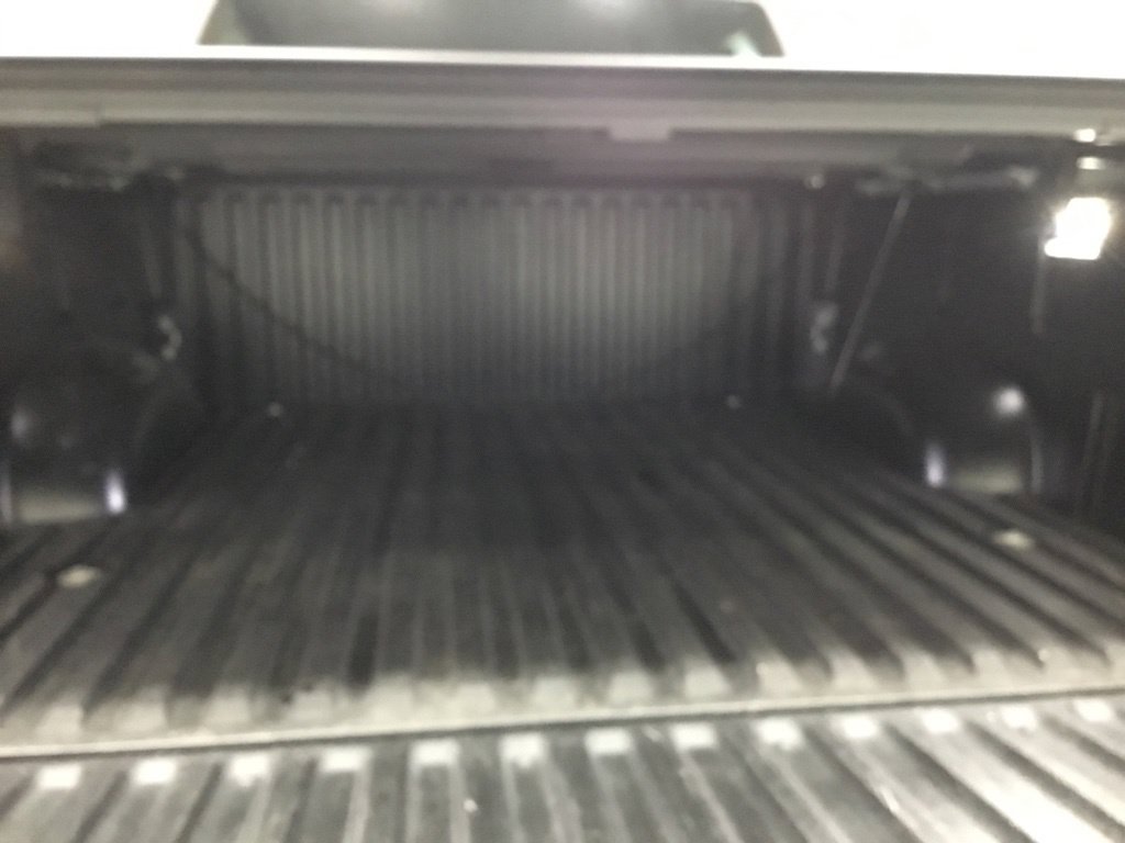 Used 2025 Toyota Tundra Limited AWD/4WD image 17