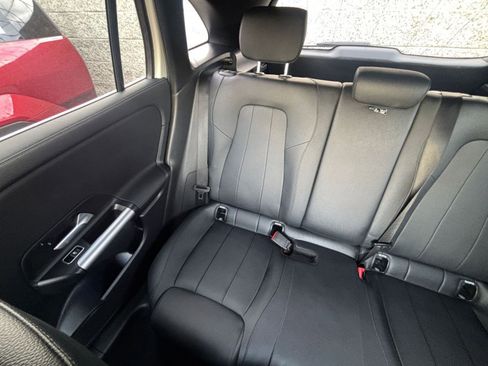 Used 2025 Mercedes-Benz GLA 250 4MATIC image 39