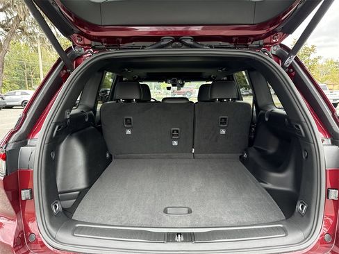 New 2025 Jeep Grand Cherokee Altitude image 30