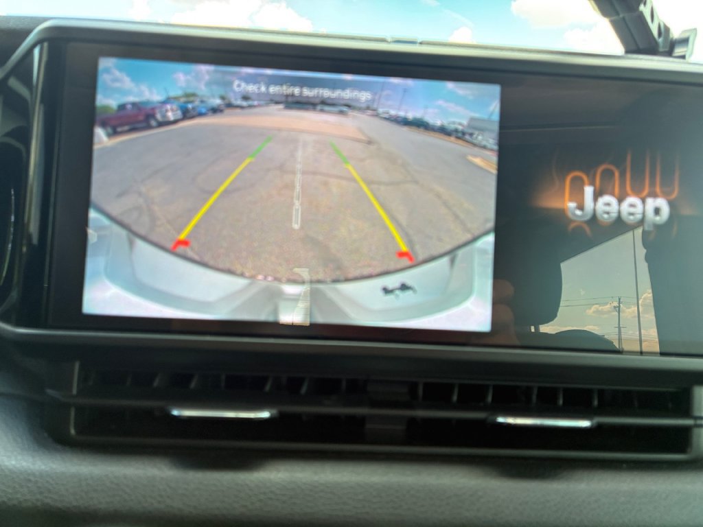 Used 2024 Jeep Wrangler Sport AWD/4WD image 9