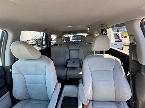 Used 2017 Honda Pilot EX image 23