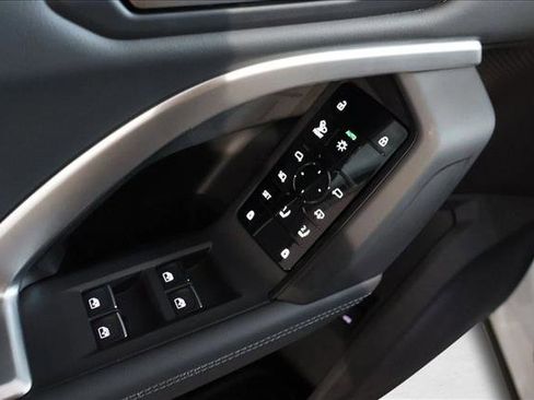 Used 2025 Audi Q5 Premium Plus w/ Premium Plus image 12