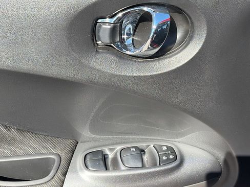 Used 2017 Nissan Juke SV image 24