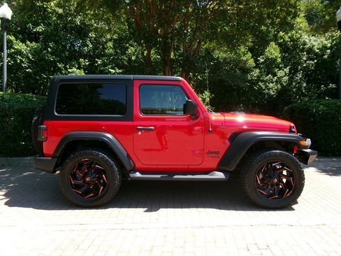 Used 2021 Jeep Wrangler Sport AWD/4WD image 4
