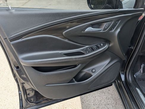 Used 2020 Buick Envision Essence FWD image 11