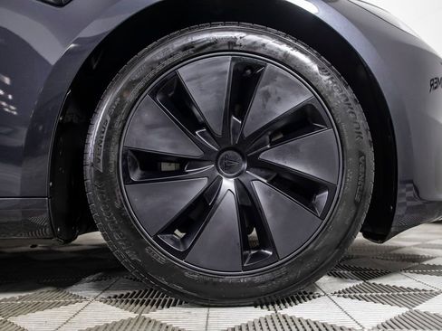 Used 2024 Tesla Model 3 Standard Range image 34