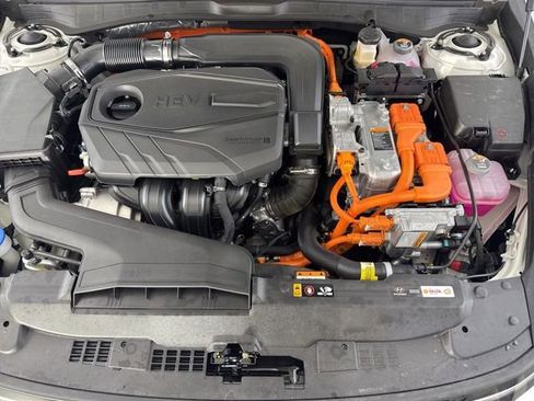 Used 2025 Hyundai Sonata Limited FWD image 33
