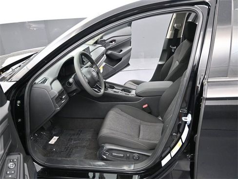 New 2025 Honda Accord SE image 6