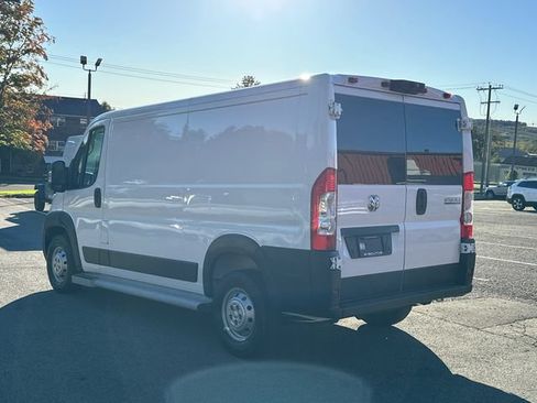Used 2023 RAM ProMaster 2500 FWD image 2
