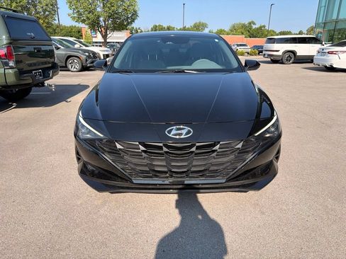 Certified 2022 Hyundai Elantra Blue w/ Cargo Package FWD image 15