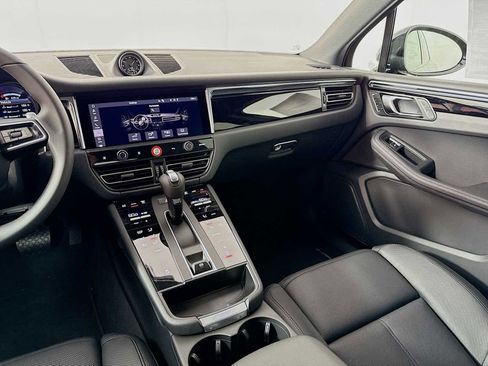 New 2025 Porsche Macan image 19