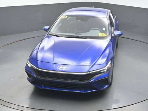Used 2024 Hyundai Elantra SEL FWD image 40