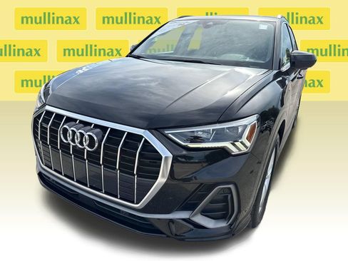 Used 2022 Audi Q3 2.0T Premium Plus w/ Premium Plus Package AWD/4WD image 11