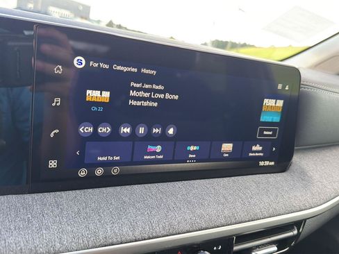 New 2026 Nissan Kicks SV w/ Cold Weather Package FWD image 23