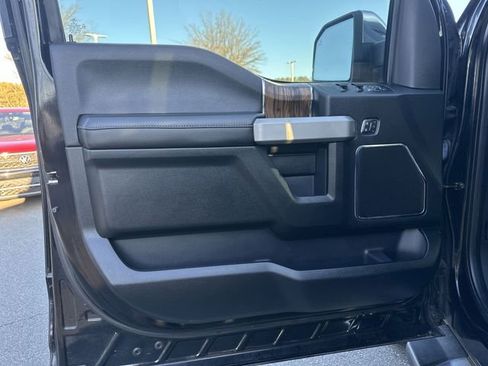 Used 2018 Ford F150 Lariat w/ Equipment Group 502A Luxury image 14