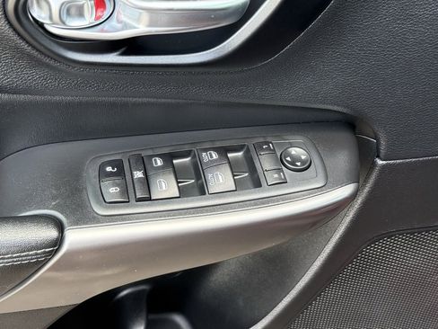 Used 2021 Jeep Cherokee Latitude Lux w/ Trailer Tow Group image 16