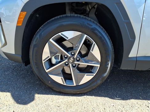 Certified 2025 Hyundai Tucson SEL image 9