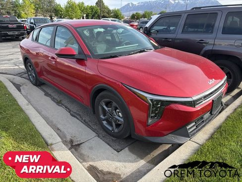 Used 2025 Kia K4 LXS FWD image 16