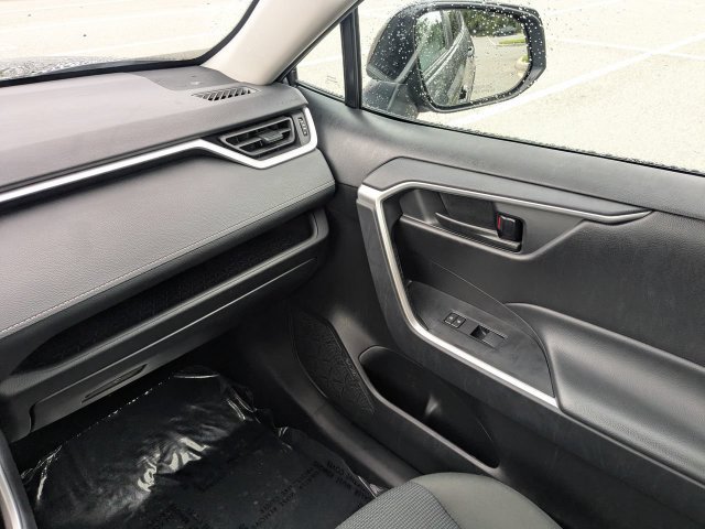 Certified 2024 Toyota RAV4 LE FWD image 17
