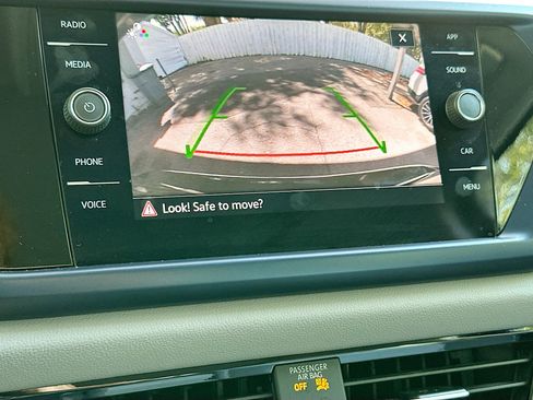 Used 2023 Volkswagen Taos SE image 13